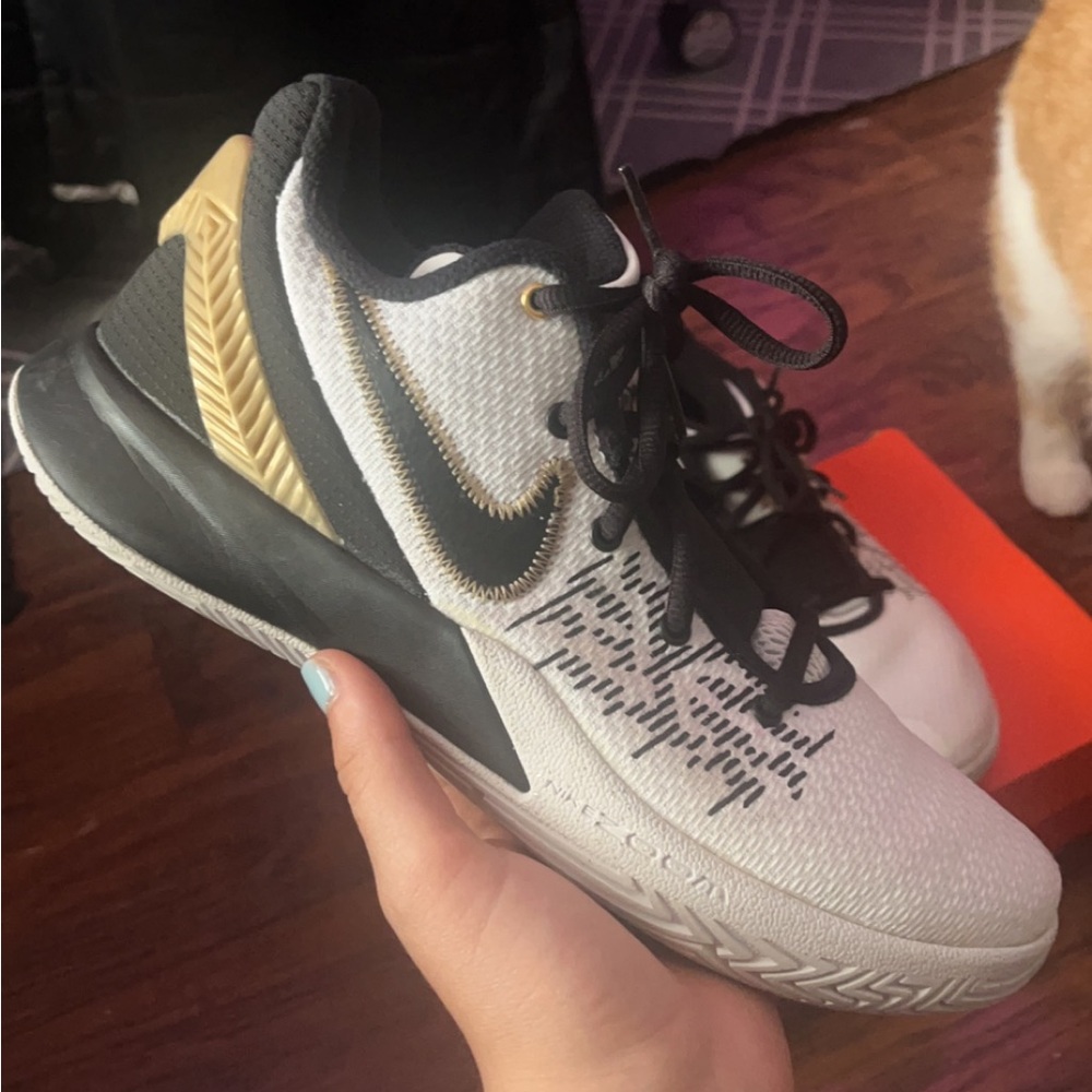 Nike Kyrie Flytrap 2 - image 1